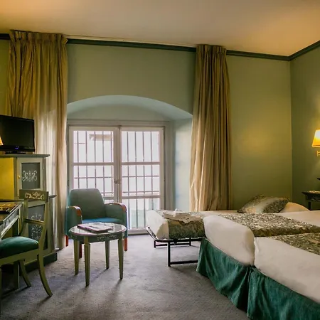 Palacio De Velada 4*