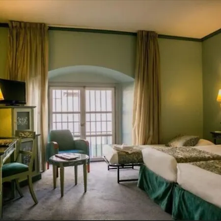 Palacio De Velada 4*