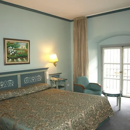Hotel Palacio De Velada