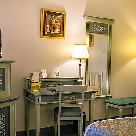 Hotel Palacio De Velada 4*