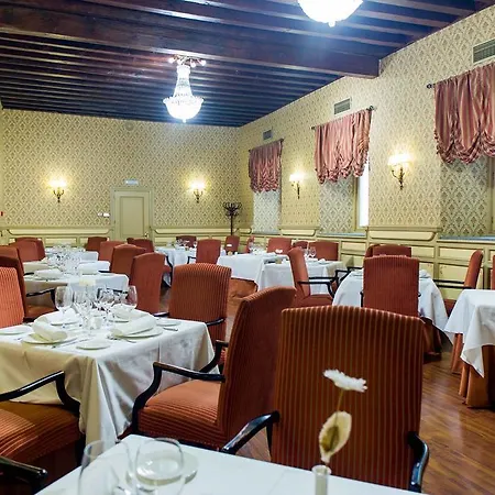 Palacio De Velada 4* Avila