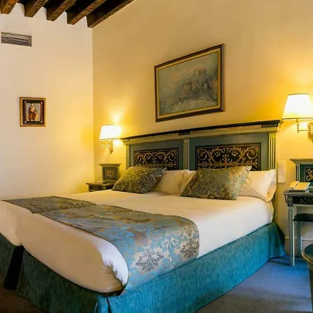 Hotel Palacio De Velada