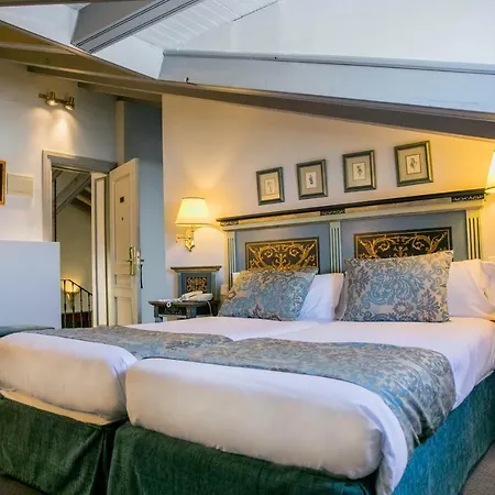Hotel Palacio De Velada 4*