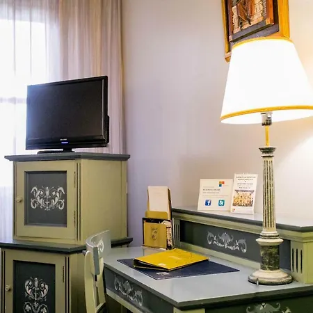 Palacio De Velada Hotel