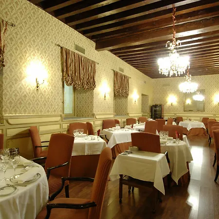 Palacio De Velada 4*