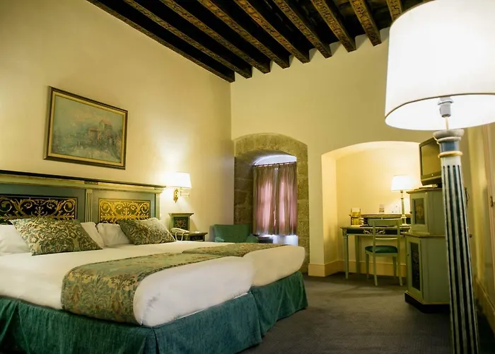 Отель Palacio De Velada 4*